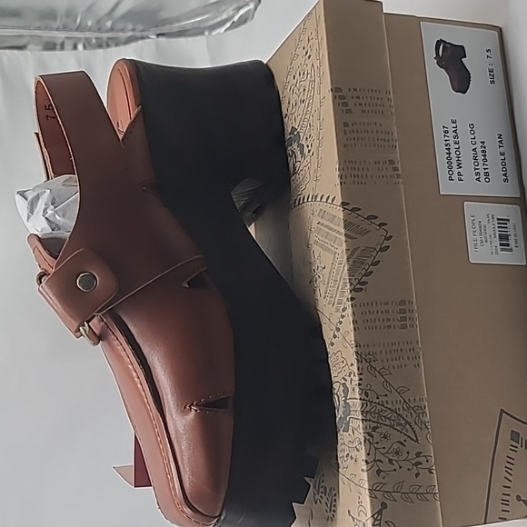 Free People Women's Astoria Clog sz.7.5 - Picture 2 of 6